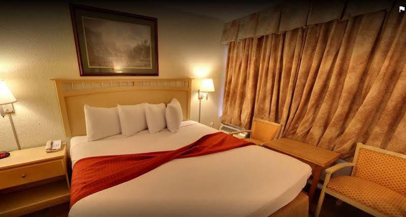 Ocean Star Hotel Myrtle Beach Bagian luar foto
